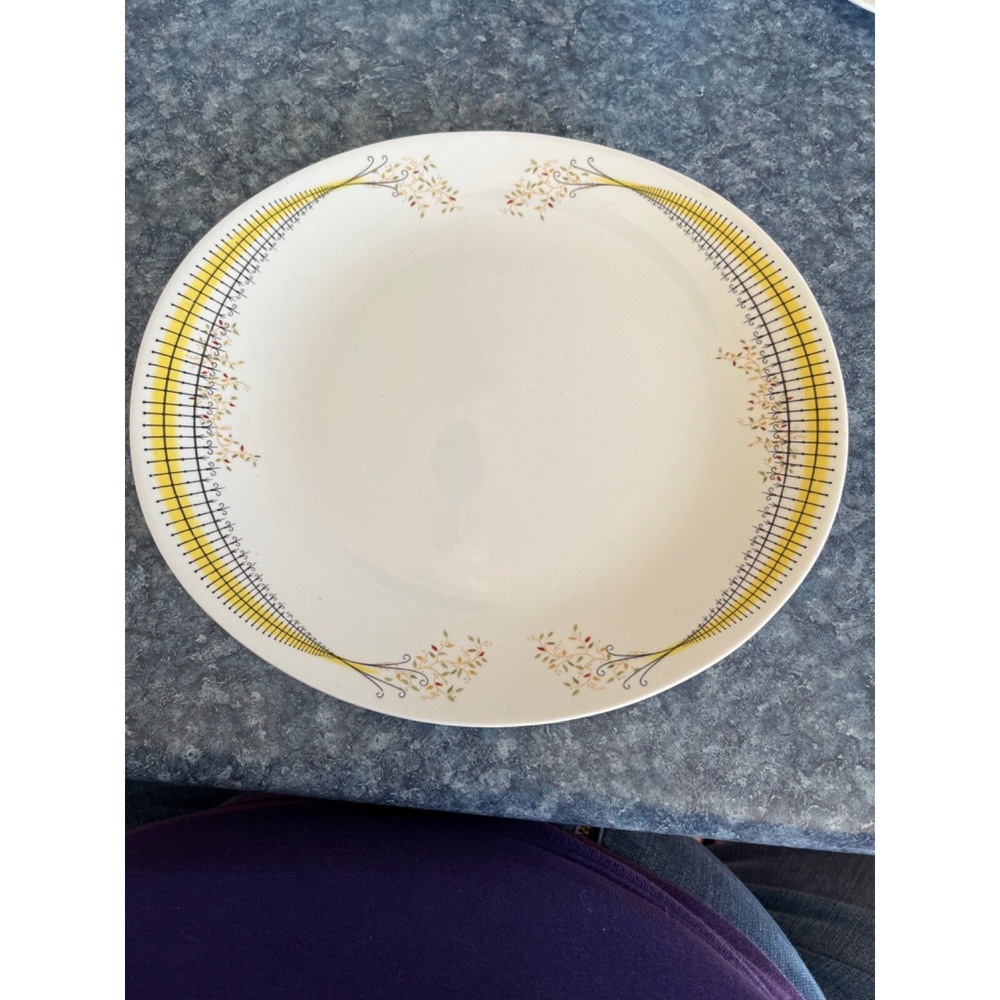 Hall MCM Hallcraft by Eva Zeisel  Buckingham Palace Pattern Dinner Plate 11x10